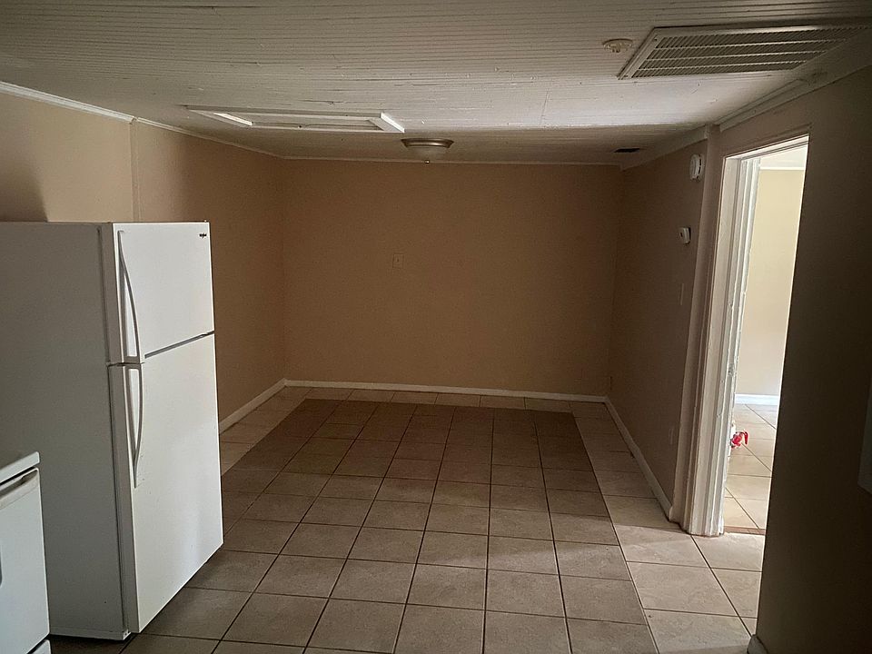 2nd image of 3947 State Road 60 E #1