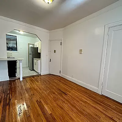 Rented by SERHANT. | media 12