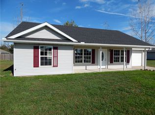 1106 Juniper St, Green Forest, AR 72638
