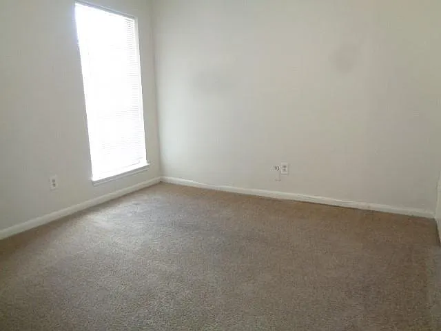 1374 Gentle Bend Dr — Photo 15