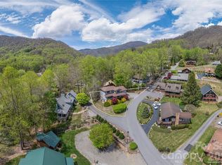 129 Valley Creek Dr, Maggie Valley, NC 28751
