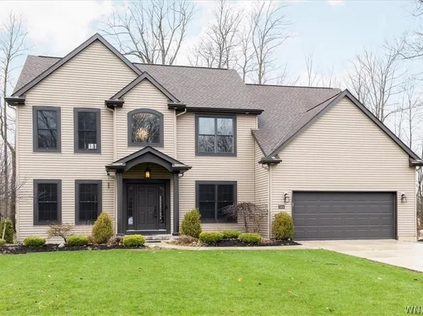 5484 Marguerites Way, Clarence, NY 14031