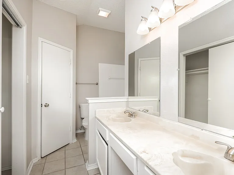1416 Horncastle St — Photo 11
