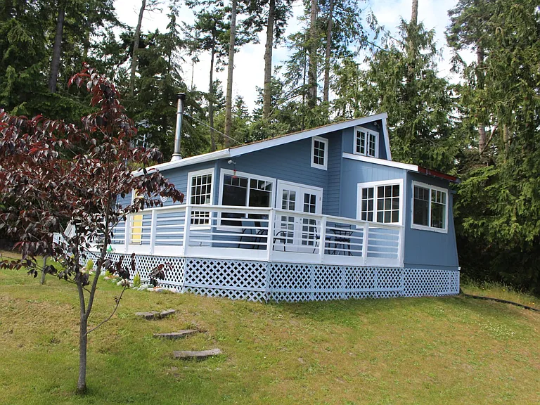 A gorgeous beach cottage!