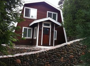 571 Pioneer Rd, Lake Arrowhead, CA 92352