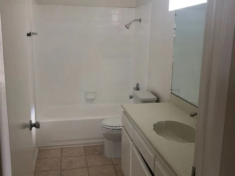 Riverside Terrace Apartments — Photo 61