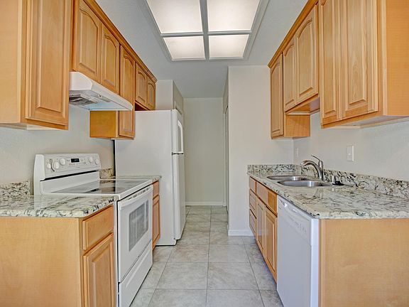 3rd image of 16870 Barnell Ave