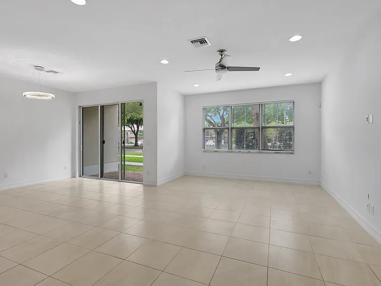 91 Palm Ln — Photo 21