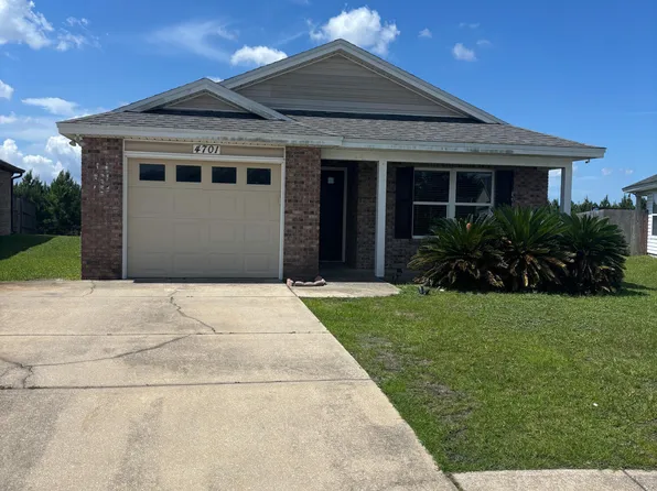 4701 Deerfield Dr, Panama City, FL 32404