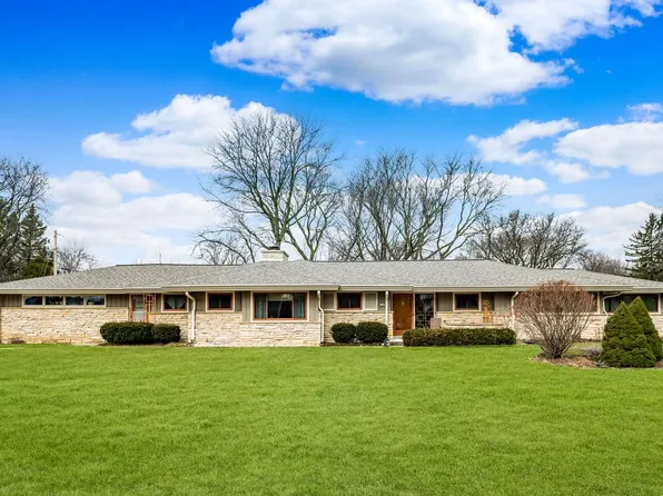 1185 Indianwood DR, Brookfield, WI 53005