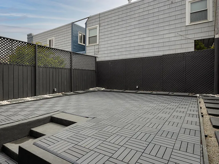 2806 36th Ave — Photo 33
