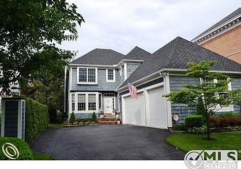 379 St. Clair - Grosse Pointe