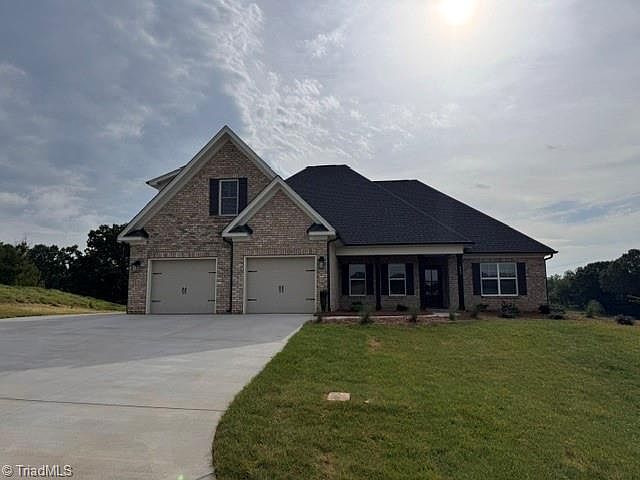 1st image of 205 Grandworth Way
