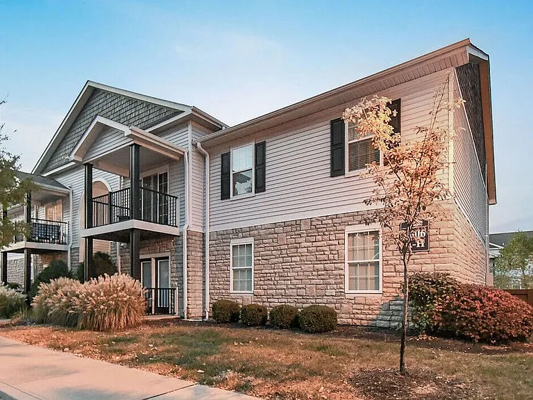 Crosspoint Apartments — Photo 12