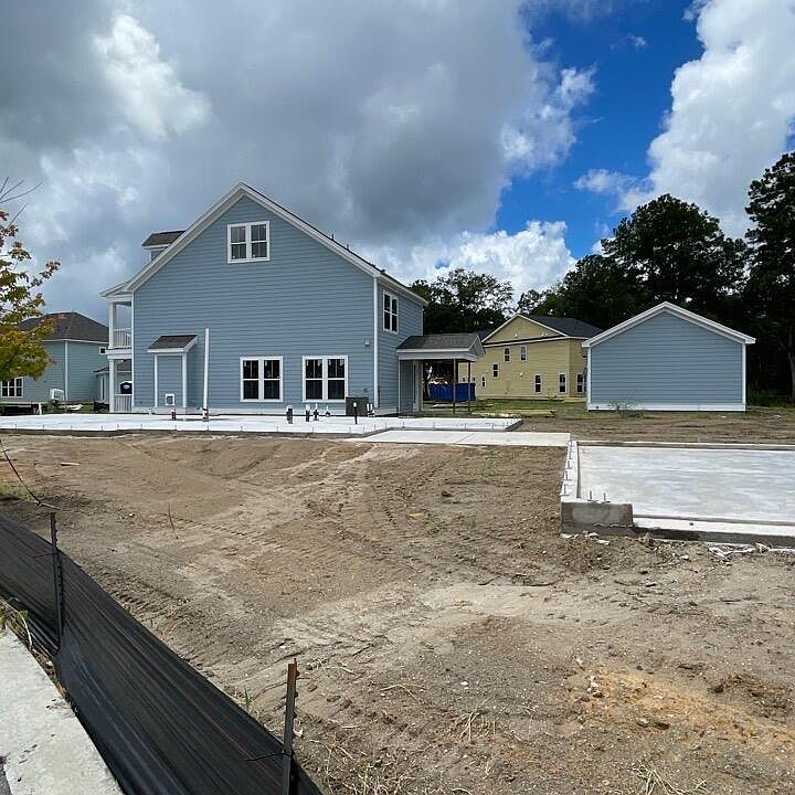 2nd image of 437 Bluegill Ln