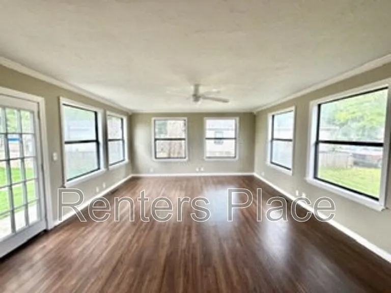 5501 S Newport Ave — Photo 4