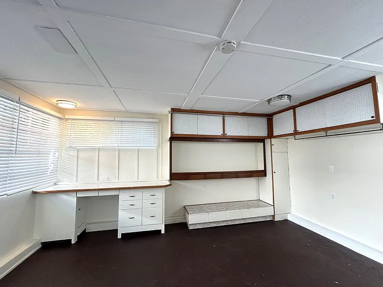 2310 Walnut St — Photo 28