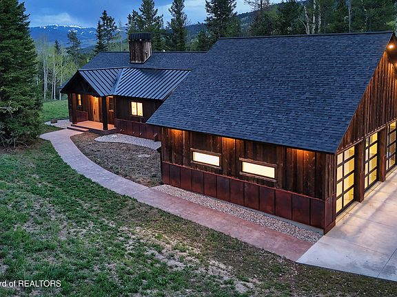 3rd image of 5727 Forest Ridge Rd