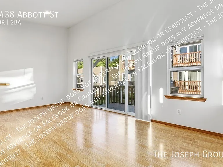 3438 Abbott St — Photo 2