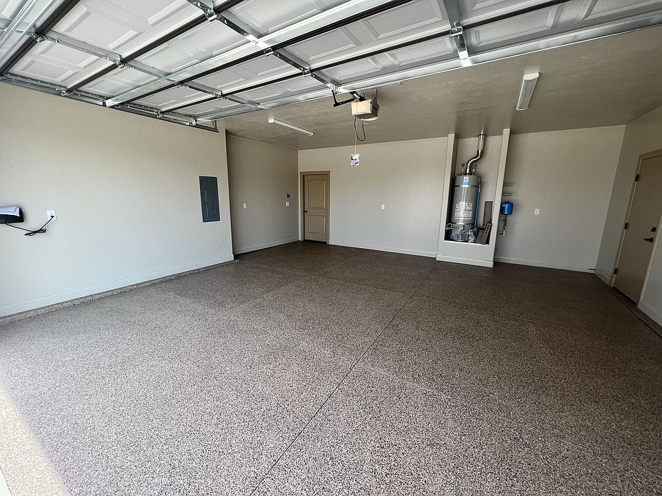 2nd image of 3092 W Coronado Dr