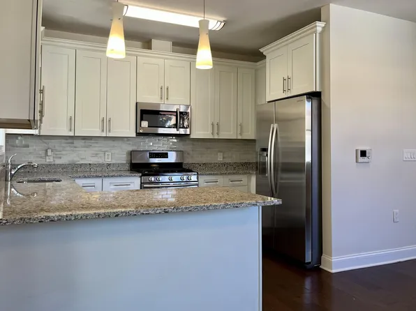 140 36th Street image 3 of 22