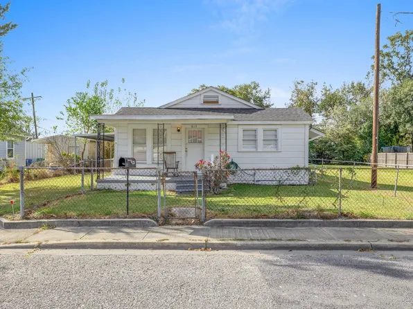 613 S Crocker St, Sulphur, LA 70663