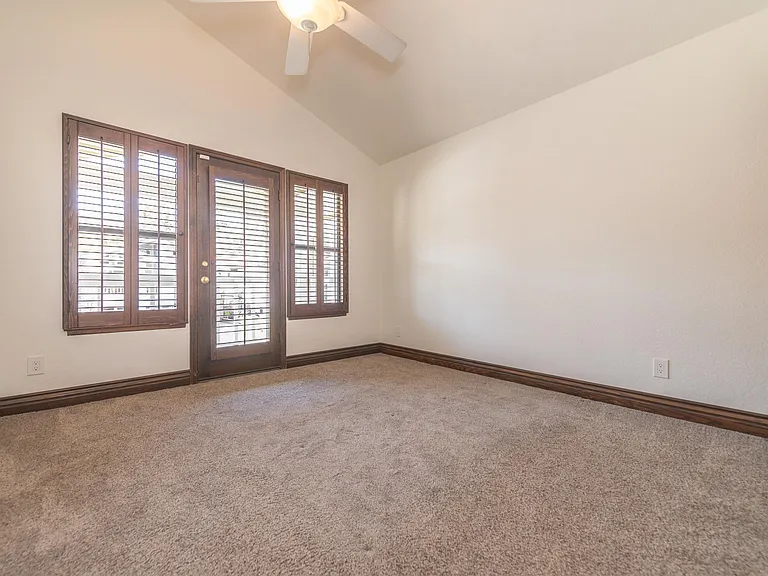 24692 Kings Rd — Photo 48