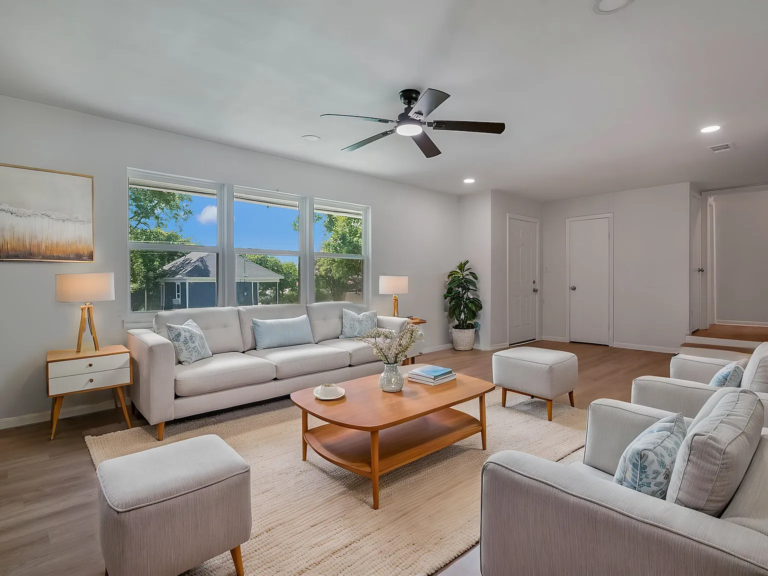 3 bed, 2211 sqft, $2,300 — Photo 3