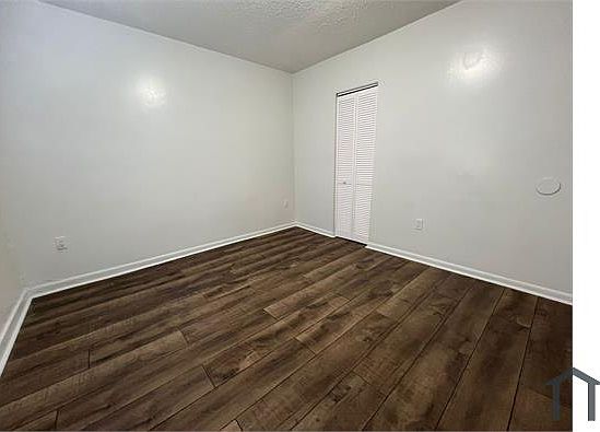 3rd image of 1805 NW 2nd Ct #302