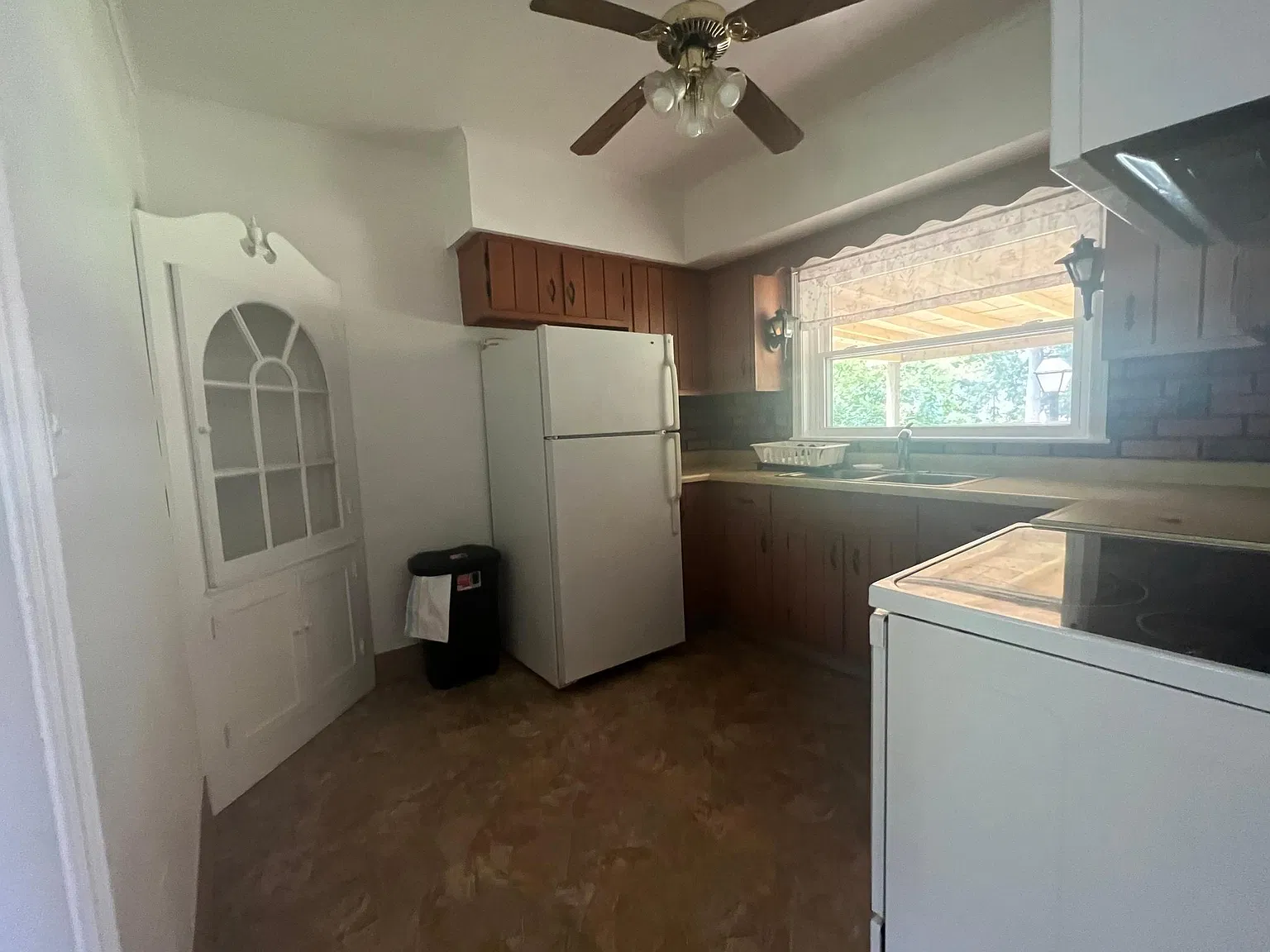 1 bed, 740 sqft, $800 — Photo 3