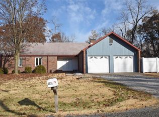6535 Alpha Dr, Alton, IL 62002