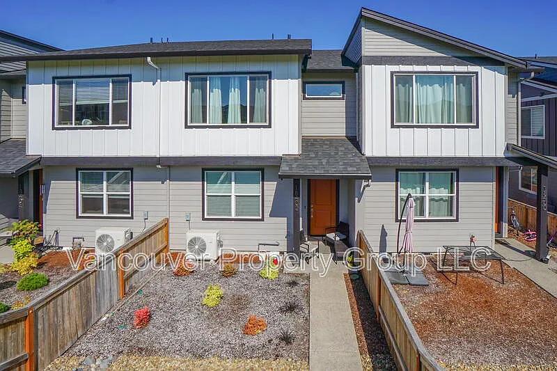 18402 NE 46th Pl photo 1