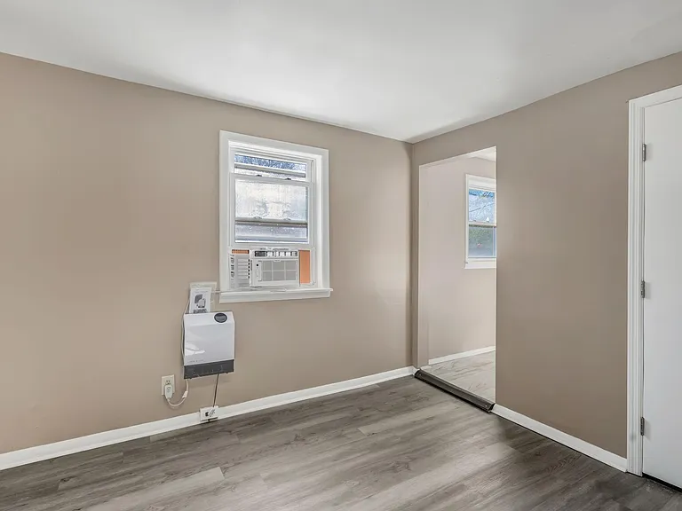 2911 Clifton Ave #A — Photo 6
