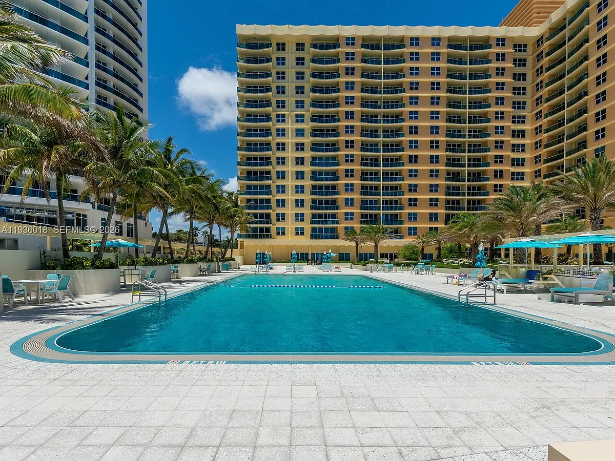 Building Photo - 2501 S Ocean Dr #921