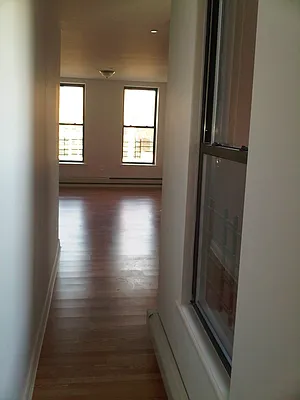 Rented by Bloom Real Estate Group | media 23