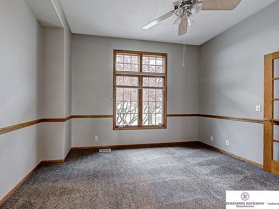 4th image of 17050 Seward St