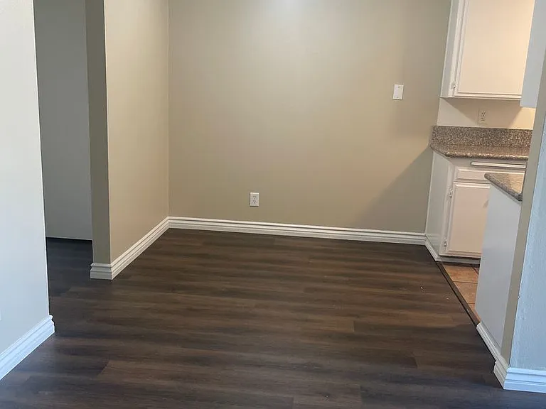 380 K St — Photo 4