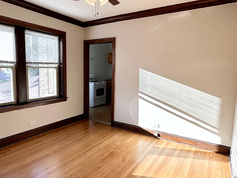 5236 N Rockwell St #1A — Photo 5