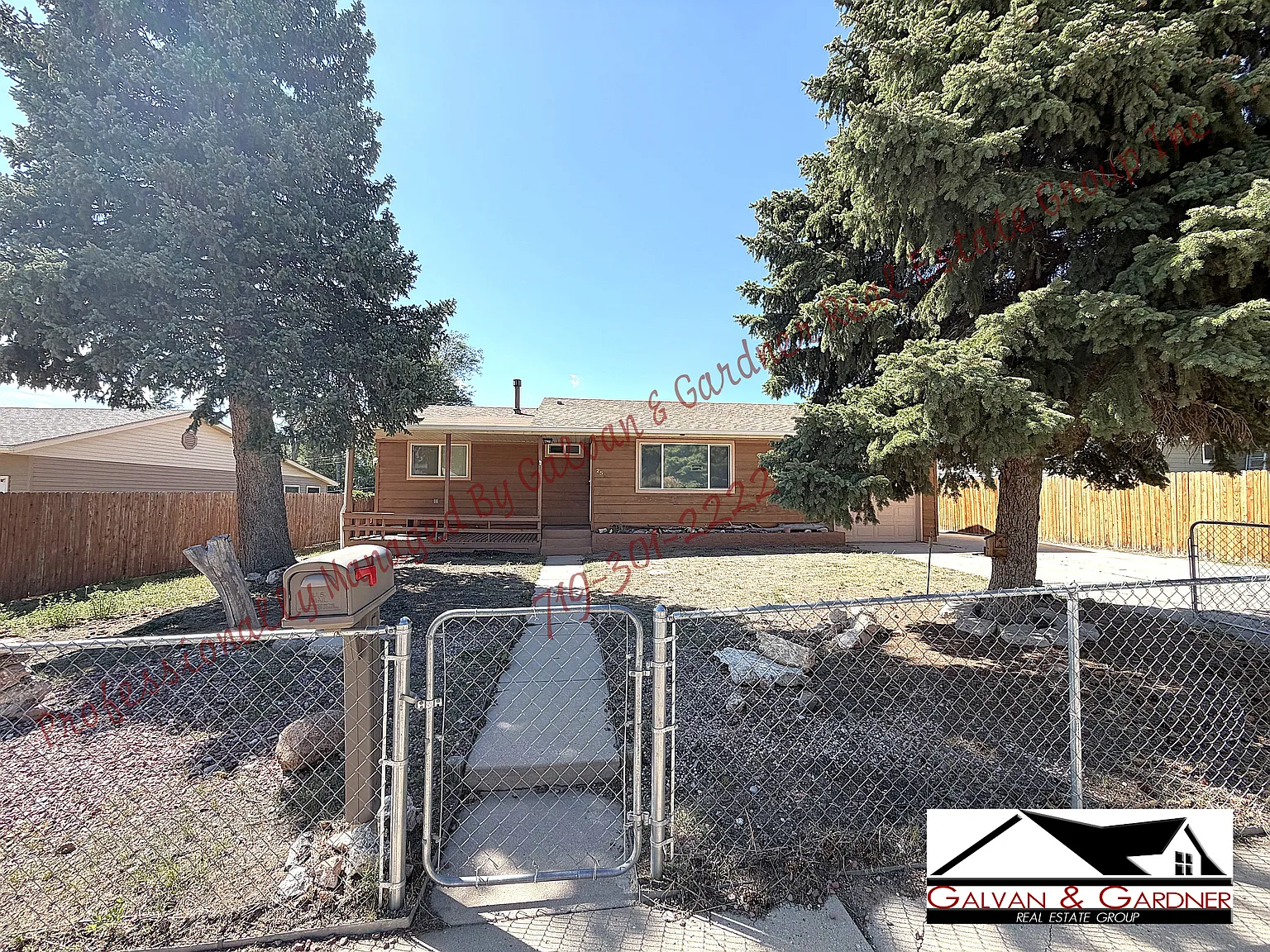3 bed, 1.5 bath, 2082 sqft, $2,200 — Photo 2