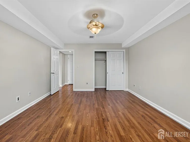 94 Beverly Hill Ter #F — Photo 22