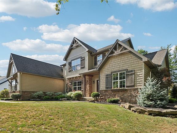 2nd image of 877 Chardoney Dr