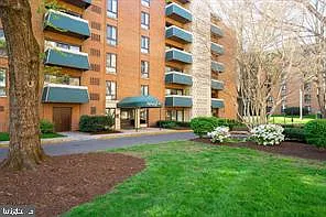1 bed, 1.0 bath, 557 sqft, $1,750 — Photo 1