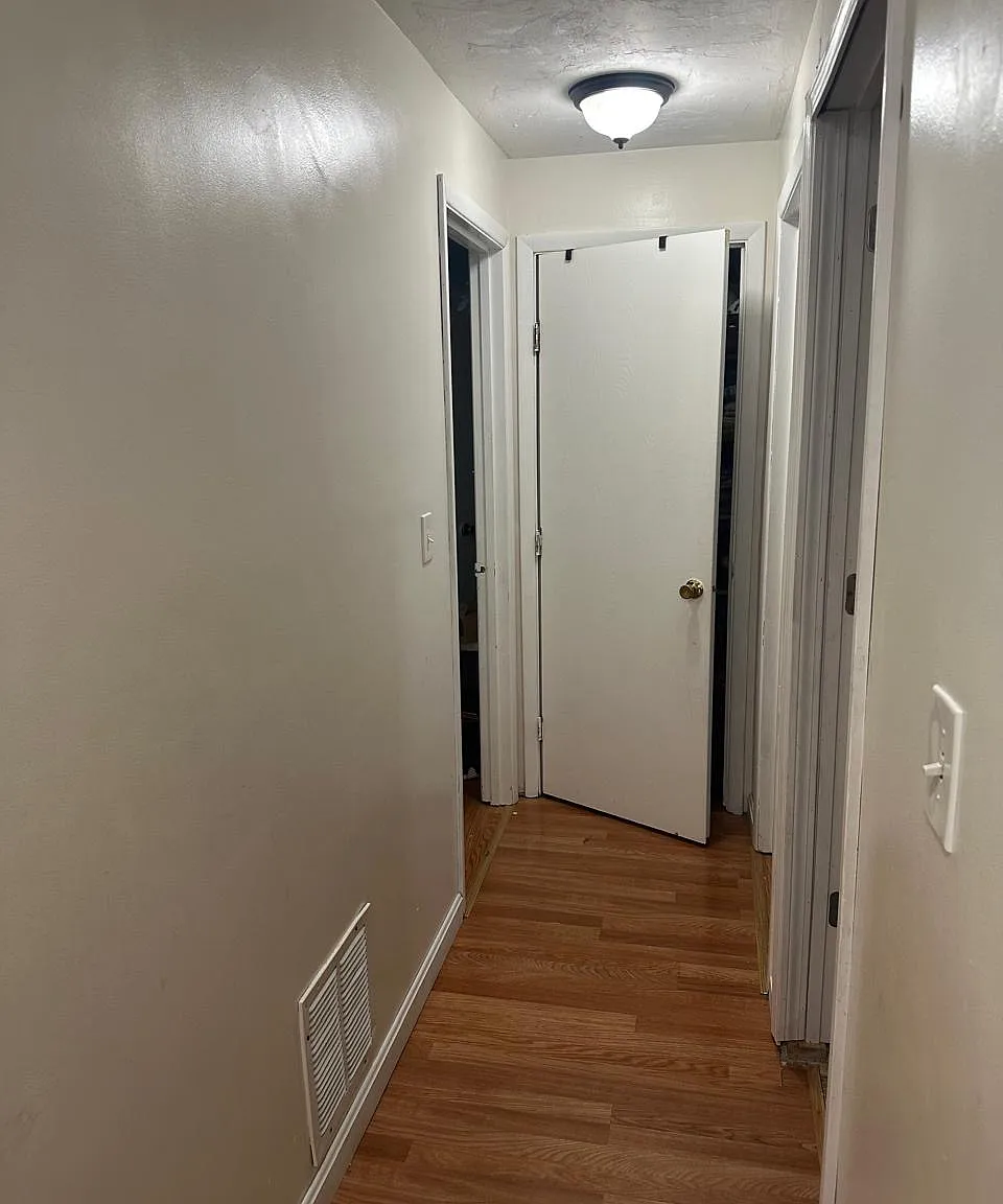 3 bed, 1.5 bath, 1600 sqft, $2,500 — Photo 1