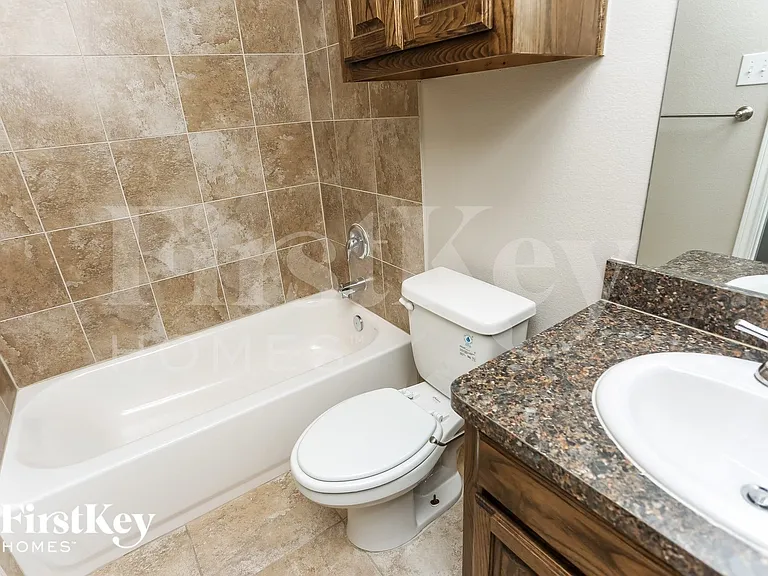 623 Hilton Dr — Photo 14