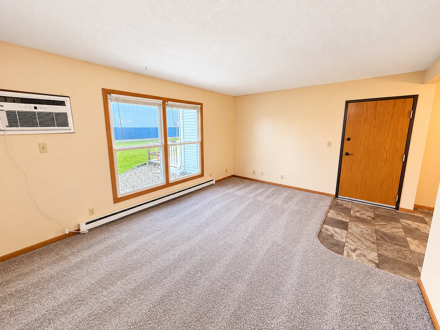 812 Canyon Ave — Photo 3