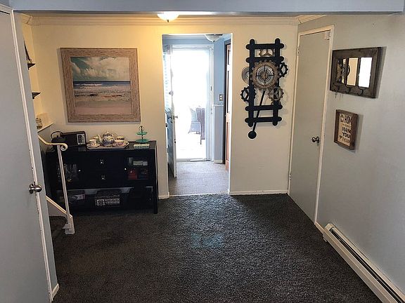 4th image of 23 Maynard Dr