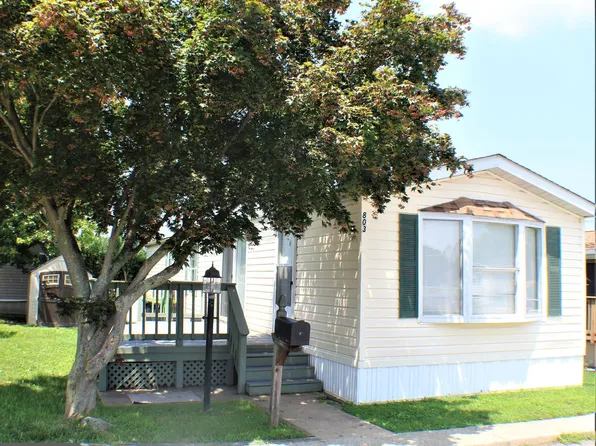 803 Berry Rd, Wilmington, DE 19810