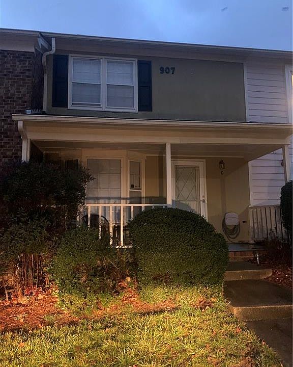 1st image of 907 Shelby Dr