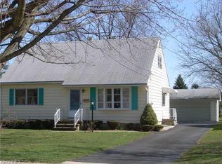 185 S Lake St, Amherst, OH 44001