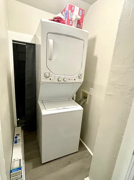 Washer/Dryer Included in Unit